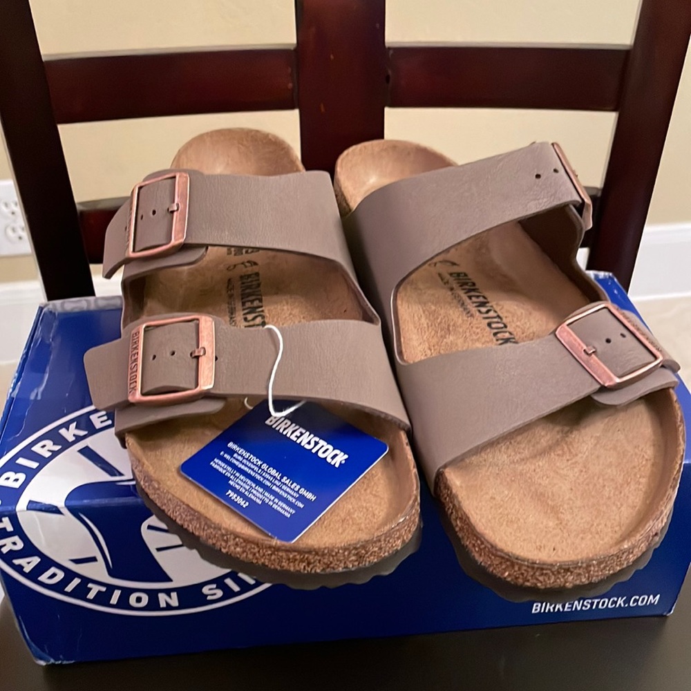 NWT Arizona Birkenstocks. Size 10 (Men’s)